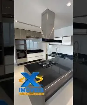 Casa à Venda em Condomínio Fechado